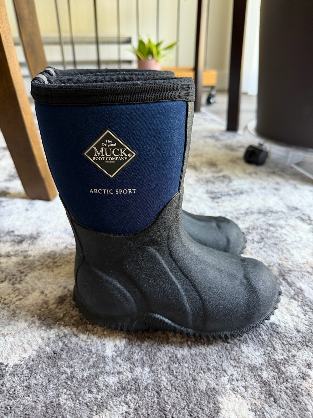 Kids' Arctic Sport Navy & Black Waterproof Boots size 10
